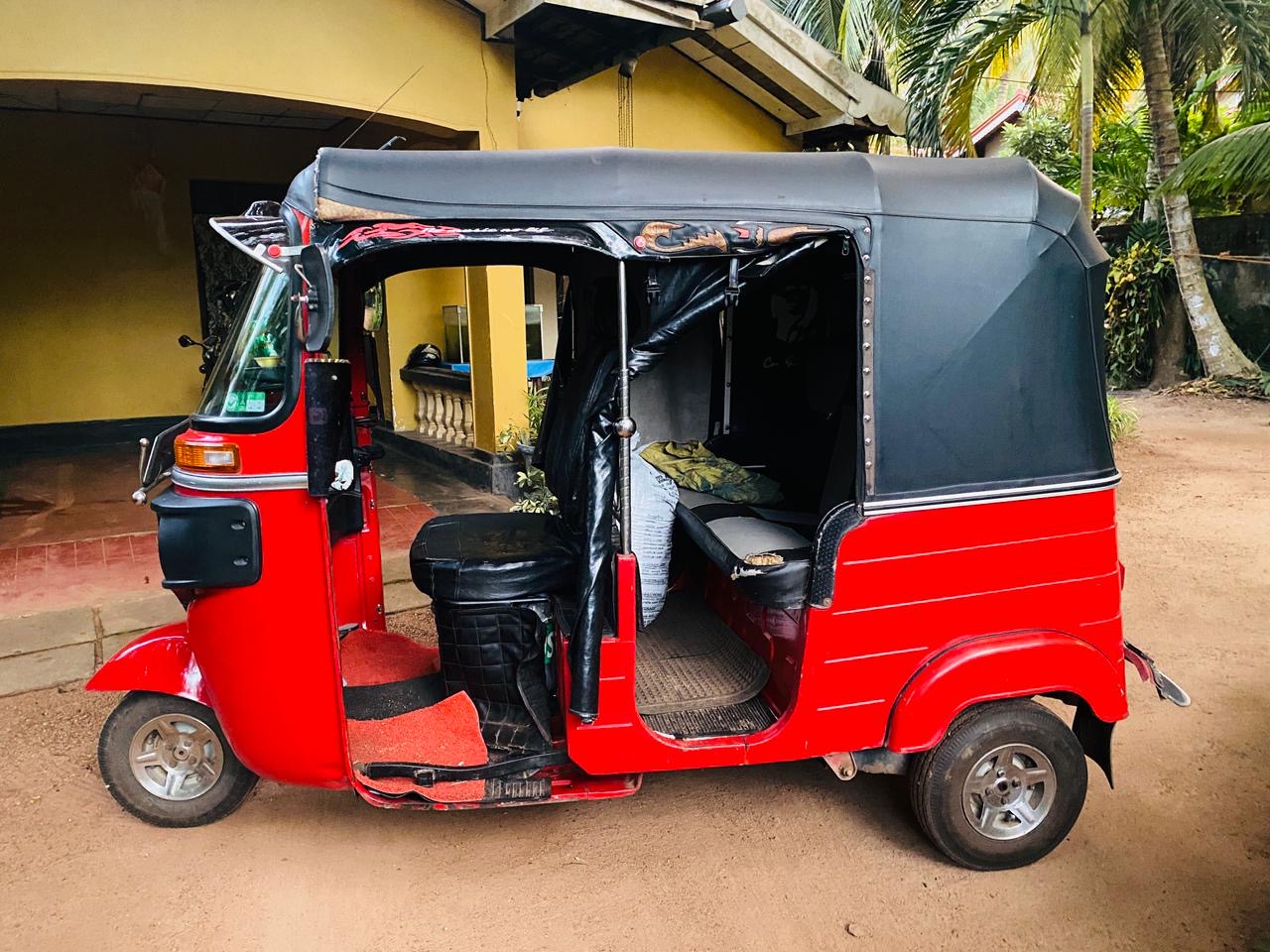 Bajaj Three Wheel 2016 - Used Three wheeler sale in Sri Lanka - patpat.lk