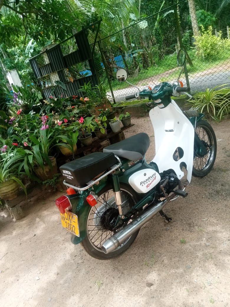 Honda Super Cub 2004 - பயன்படுத்தப்பட்டது பைக் sale in Sri Lanka - patpat.lk