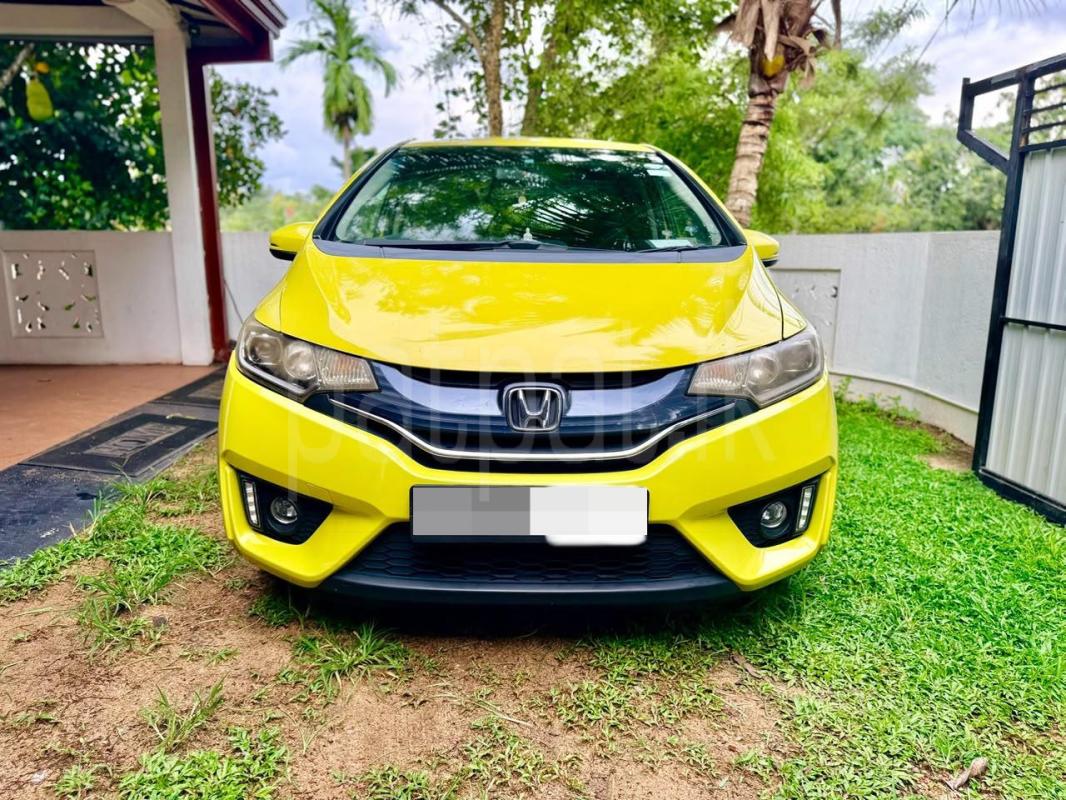 Honda Fit 2015 - பயன்படுத்தப்பட்டது கார் sale in Sri Lanka - patpat.lk