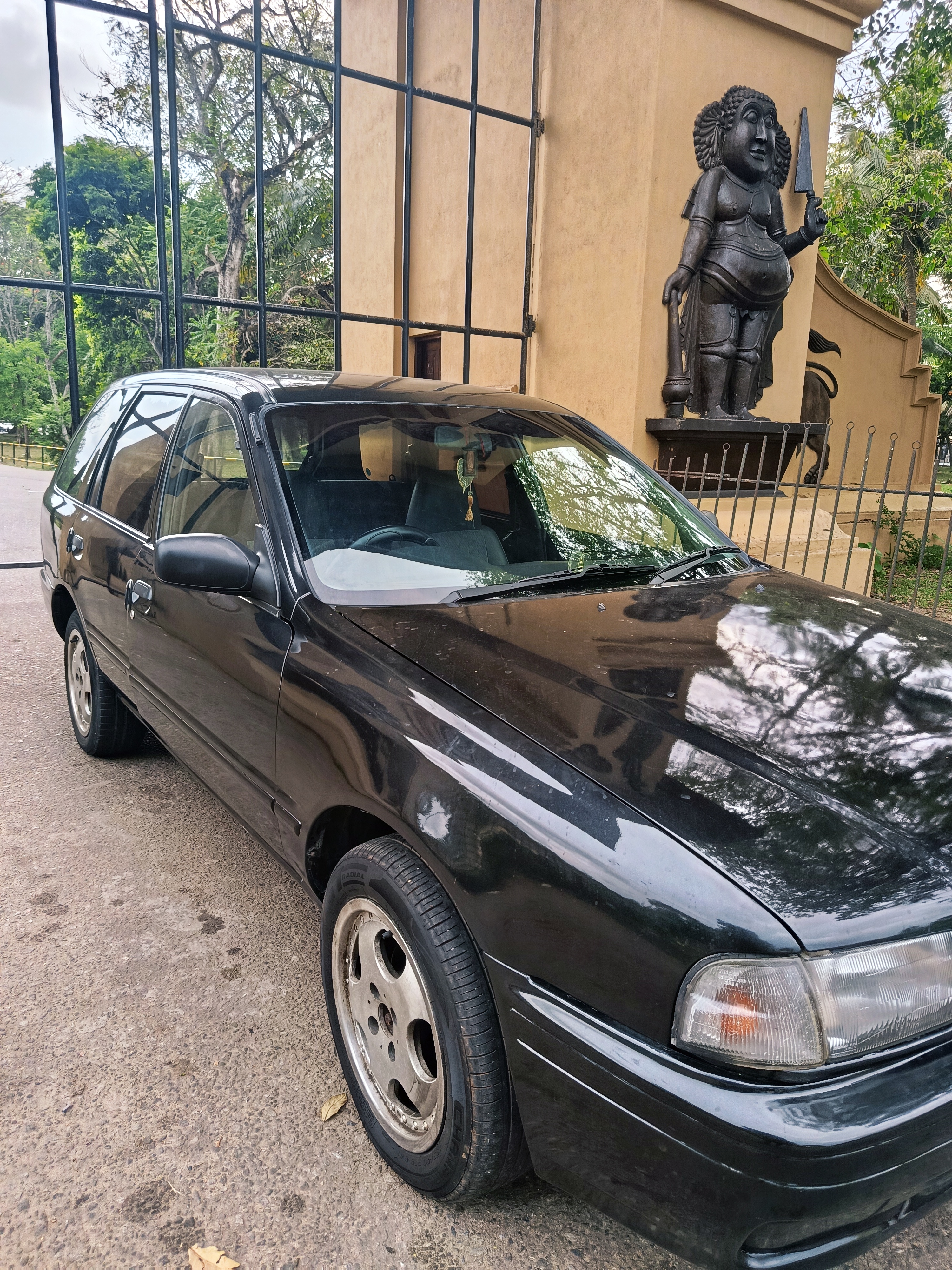 Nissan Wingroad 1997 - மறுசீரமைக்கப்பட்டது கார் sale in Sri Lanka - patpat.lk