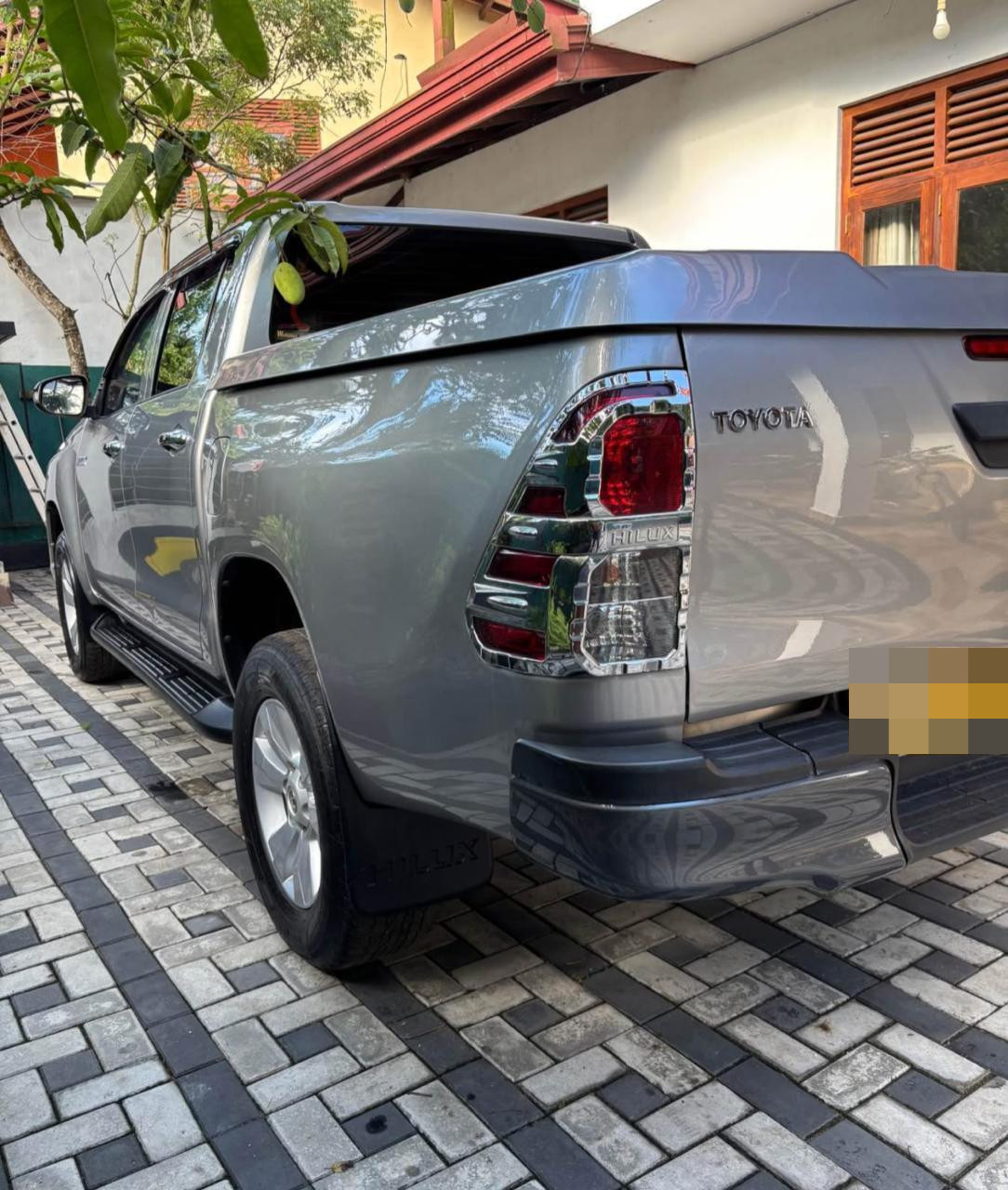 Toyota Hilux 2016 - භාවිතා කරන ලද භාණ්ඩ ප්‍රවාහන sale in Sri Lanka - patpat.lk