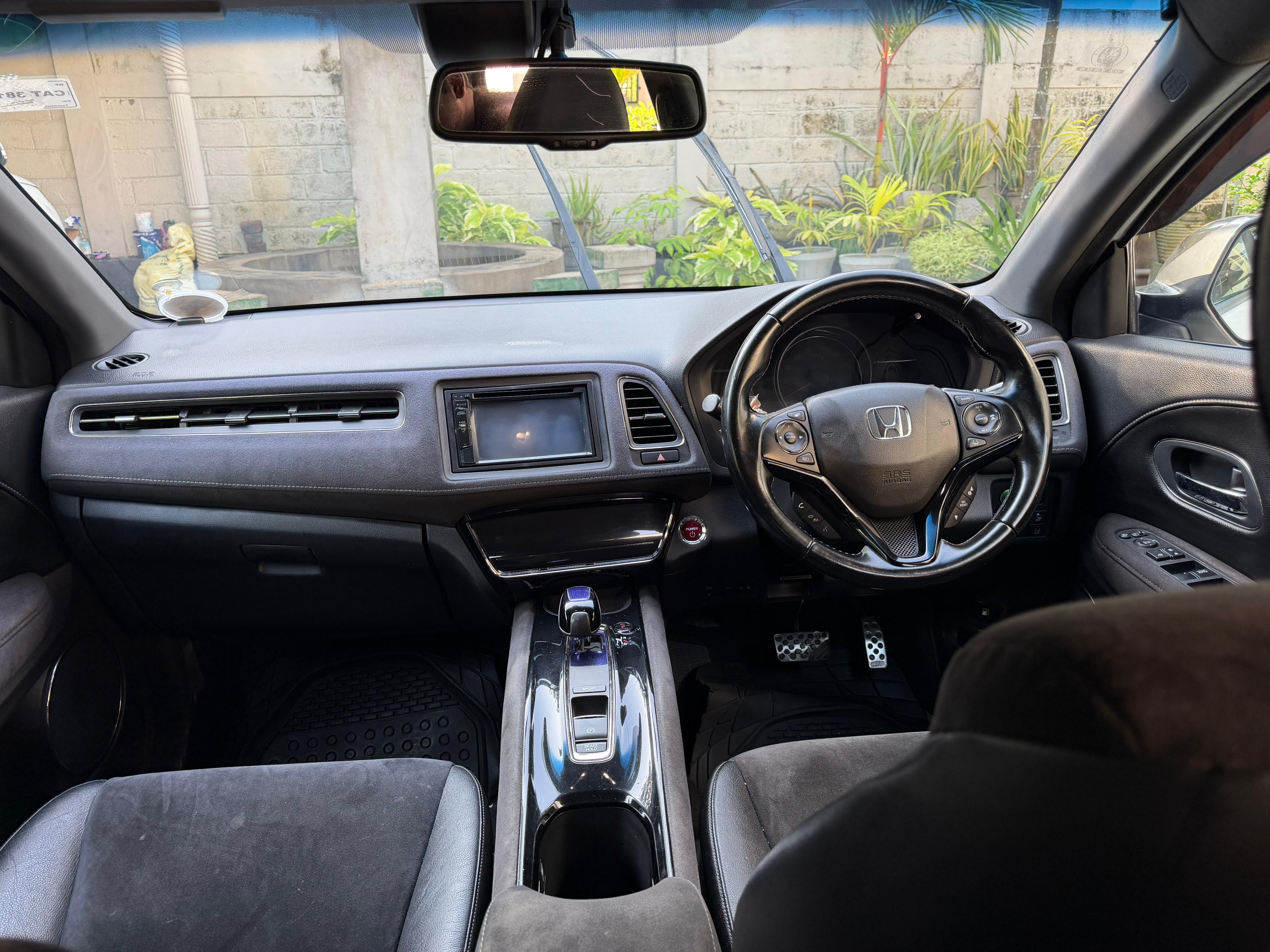 Honda Vezel 2016 - பயன்படுத்தப்பட்டது SUV sale in Sri Lanka - patpat.lk