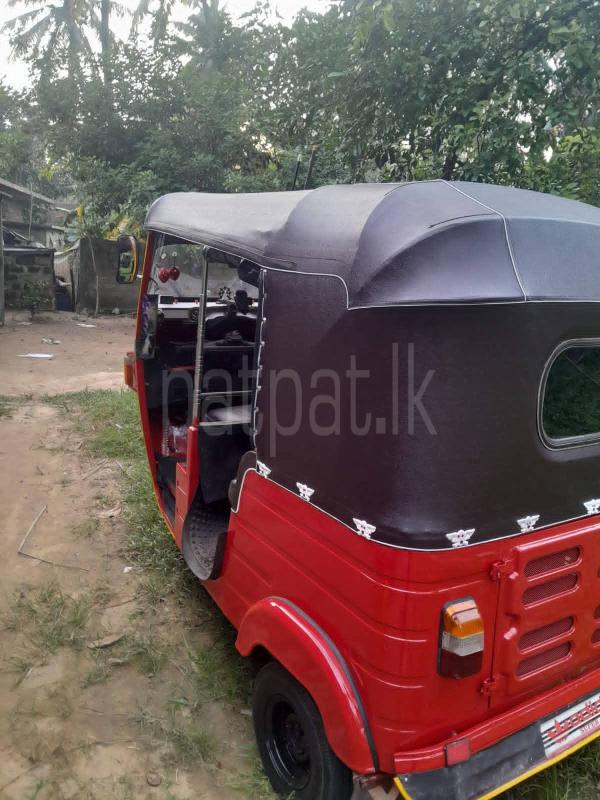 Bajaj 4 stroke 2011 - பயன்படுத்தப்பட்டது முச்சக்கர வண்டி sale in Sri Lanka - patpat.lk