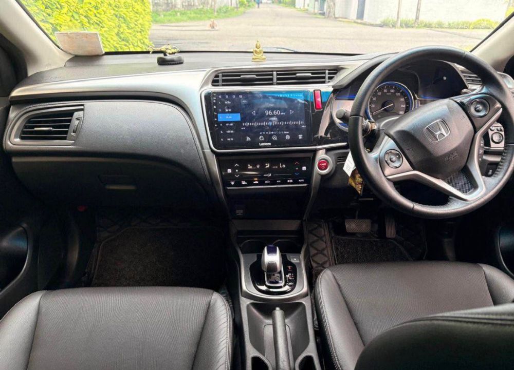 Honda Grace 2016 - Used Car sale in Sri Lanka - patpat.lk