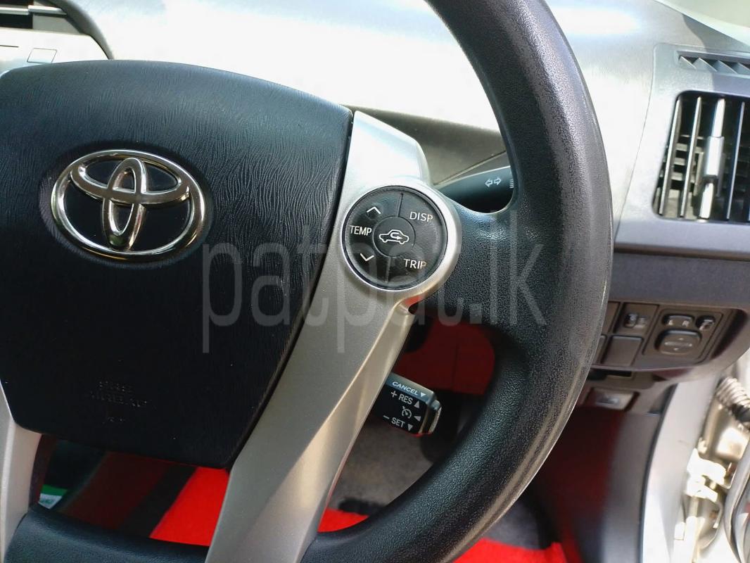 Toyota Prius 2014 - பயன்படுத்தப்பட்டது கார் sale in Sri Lanka - patpat.lk