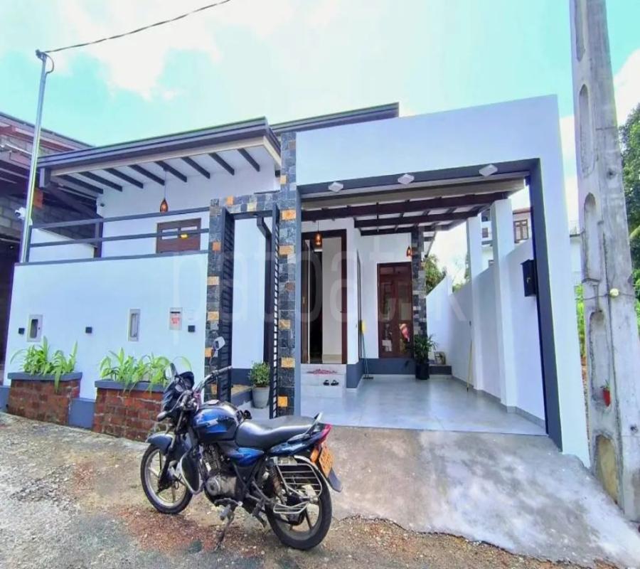 House for Sale in Athurugiriya ads-image-1