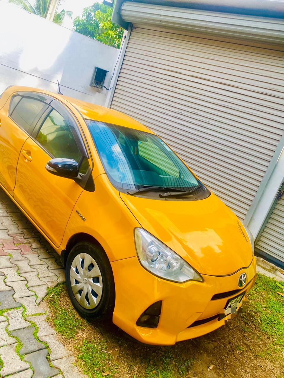 Toyota Aqua 2015 - භාවිතා කරන ලද කාර් sale in Sri Lanka - patpat.lk