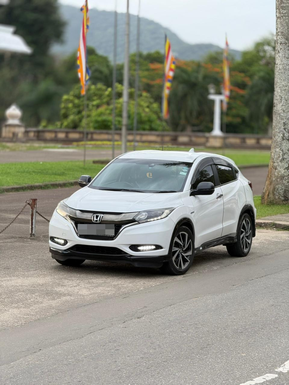 Honda Vezel 2017 - பயன்படுத்தப்பட்டது SUV sale in Sri Lanka - patpat.lk