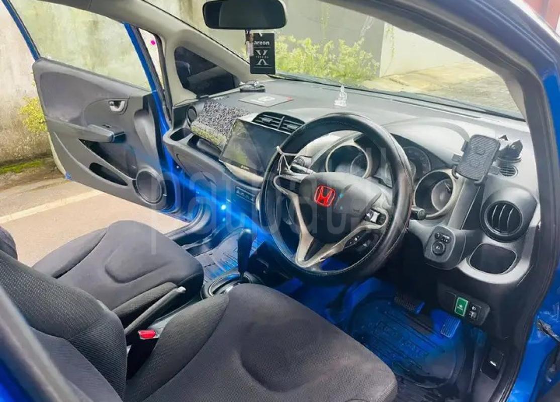 Honda Fit 2012 - භාවිතා කරන ලද කාර් sale in Sri Lanka - patpat.lk