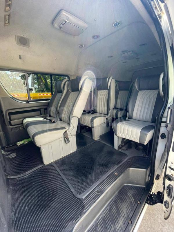 Toyota Hiace 2014 - பயன்படுத்தப்பட்டது வேன் sale in Sri Lanka - patpat.lk