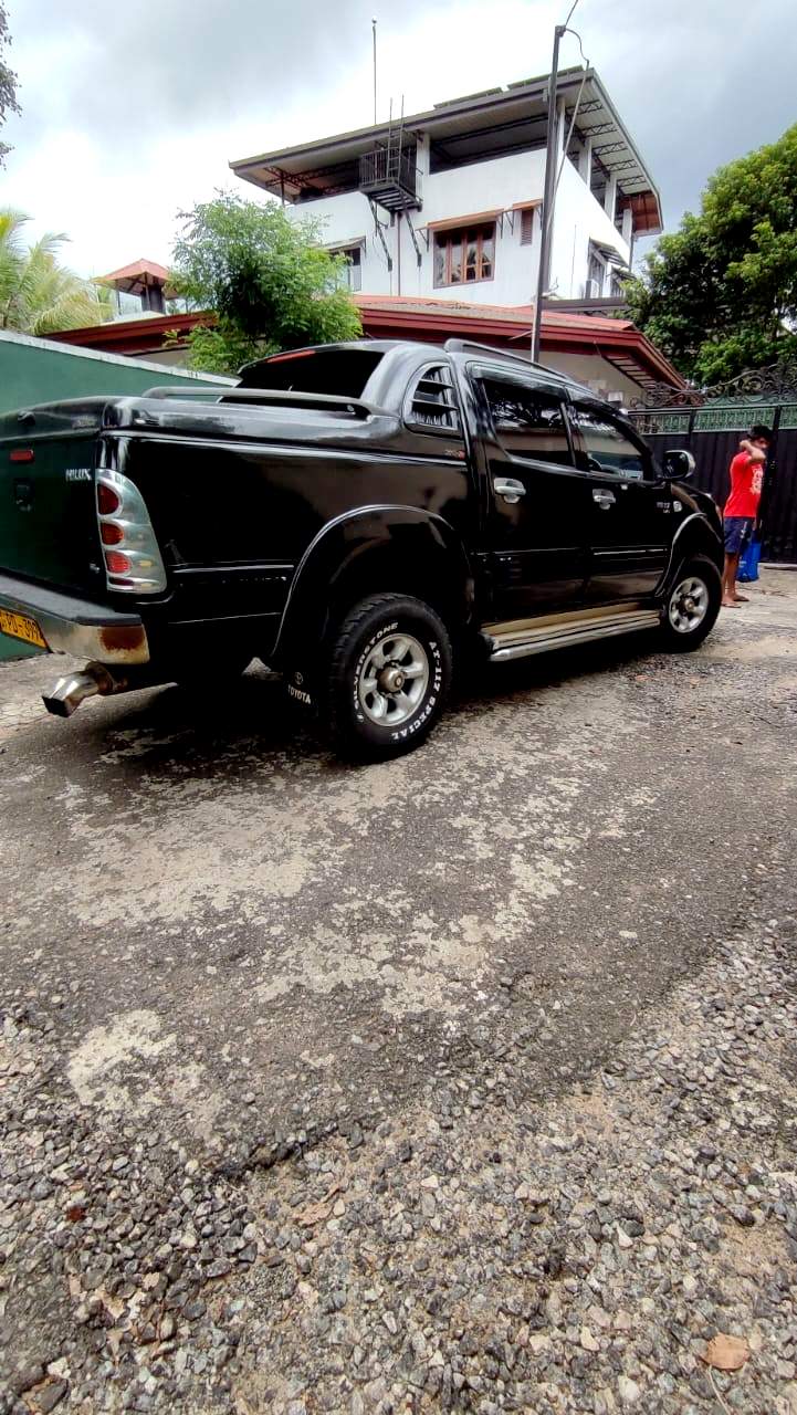 Toyota Hilux 2012 - பயன்படுத்தப்பட்டது சரக்கு போக்குவரத்து sale in Sri Lanka - patpat.lk