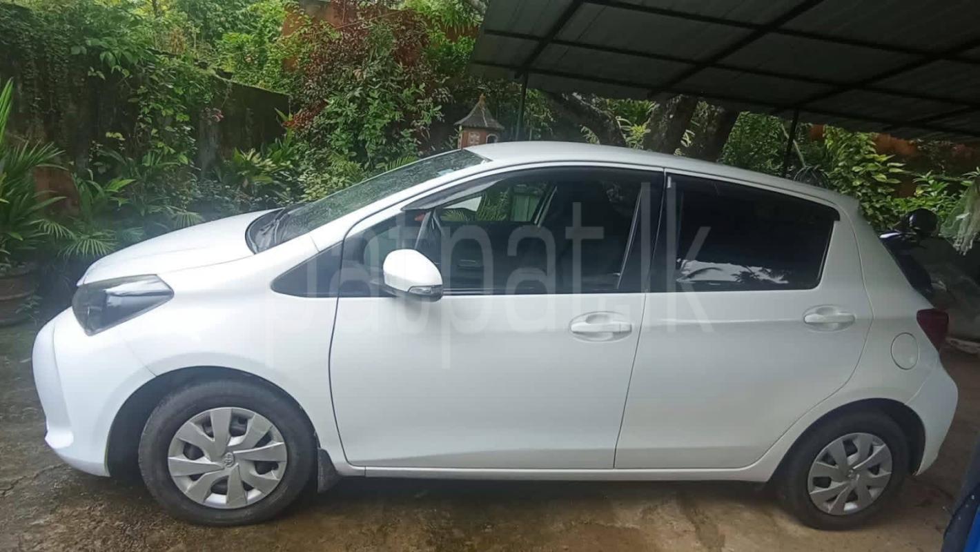 Toyota Vitz 2016 - பயன்படுத்தப்பட்டது கார் sale in Sri Lanka - patpat.lk