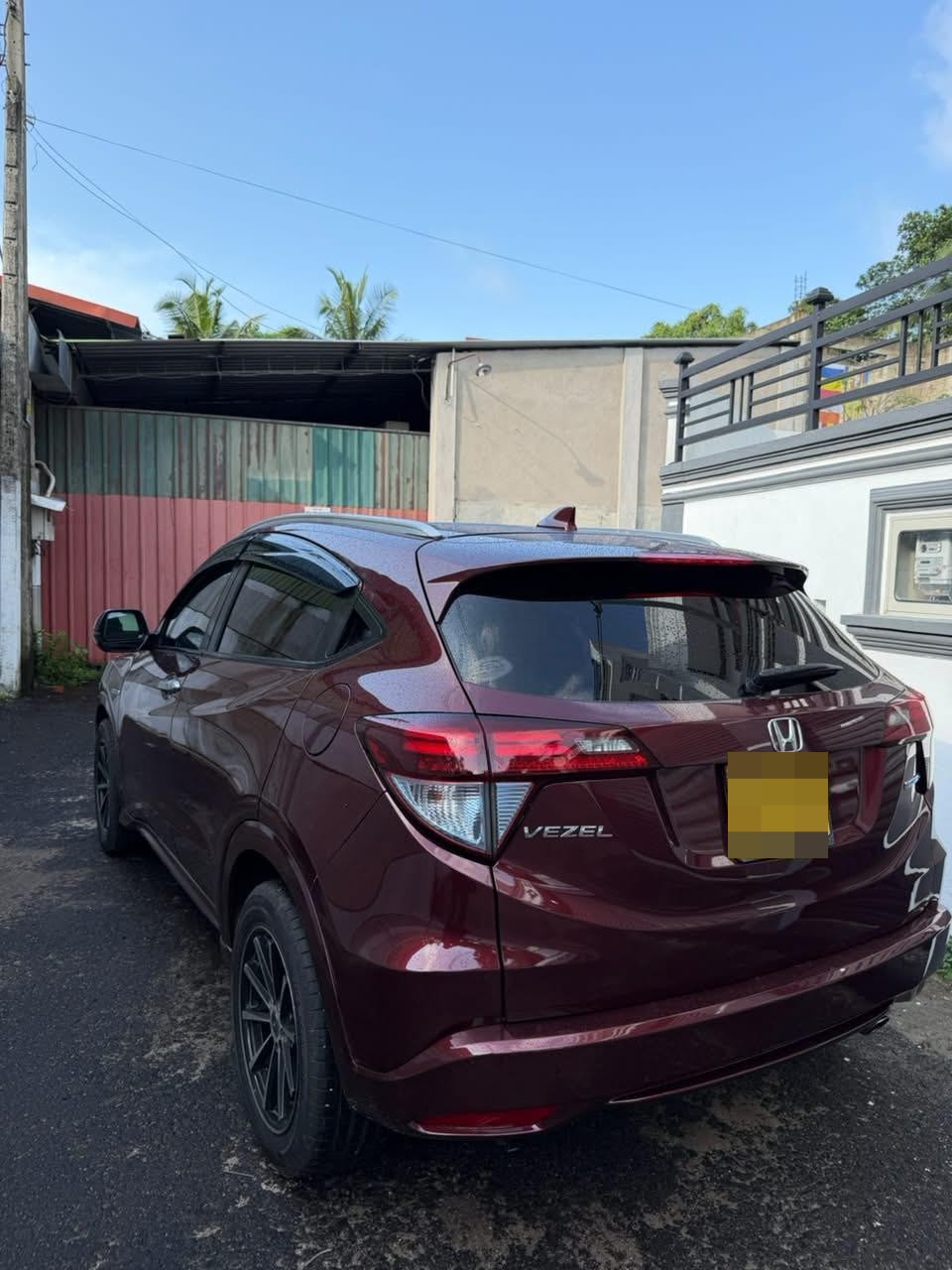 Honda Vezel 2014 - பயன்படுத்தப்பட்டது SUV sale in Sri Lanka - patpat.lk