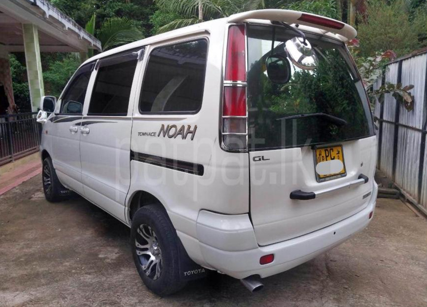 Toyota Noah 2001 - பயன்படுத்தப்பட்டது வேன் sale in Sri Lanka - patpat.lk