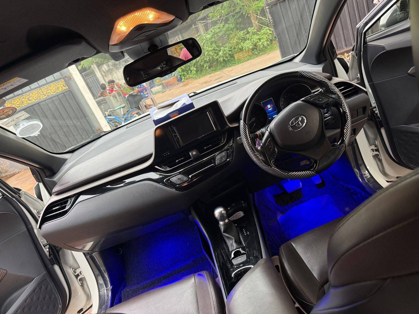 Toyota CHR 2018 - பயன்படுத்தப்பட்டது SUV sale in Sri Lanka - patpat.lk