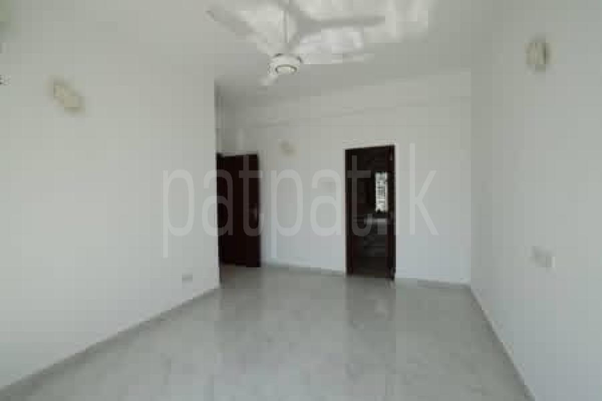 Furnished Apartment for Sale in Wellawatta (Colombo 06) ads-image-1
