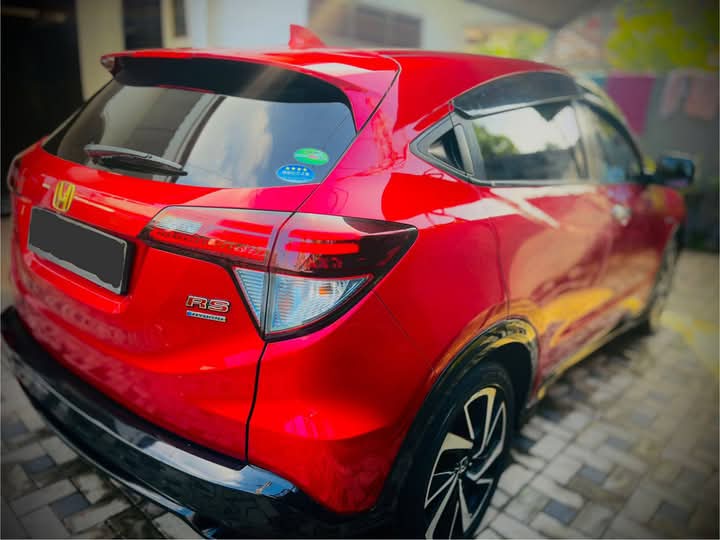 Honda Vezel 2017 - பயன்படுத்தப்பட்டது SUV sale in Sri Lanka - patpat.lk