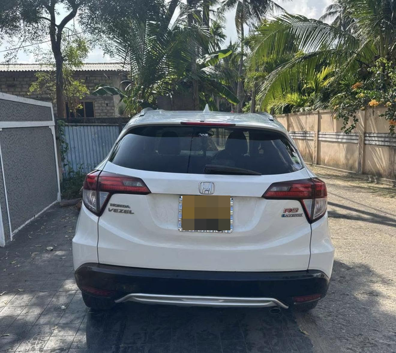Honda Vezel 2016 - பயன்படுத்தப்பட்டது SUV sale in Sri Lanka - patpat.lk