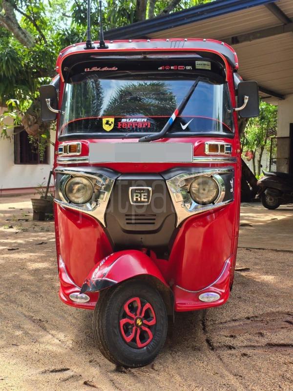 Bajaj Three Wheel 2015 - பயன்படுத்தப்பட்டது முச்சக்கர வண்டி sale in Sri Lanka - patpat.lk