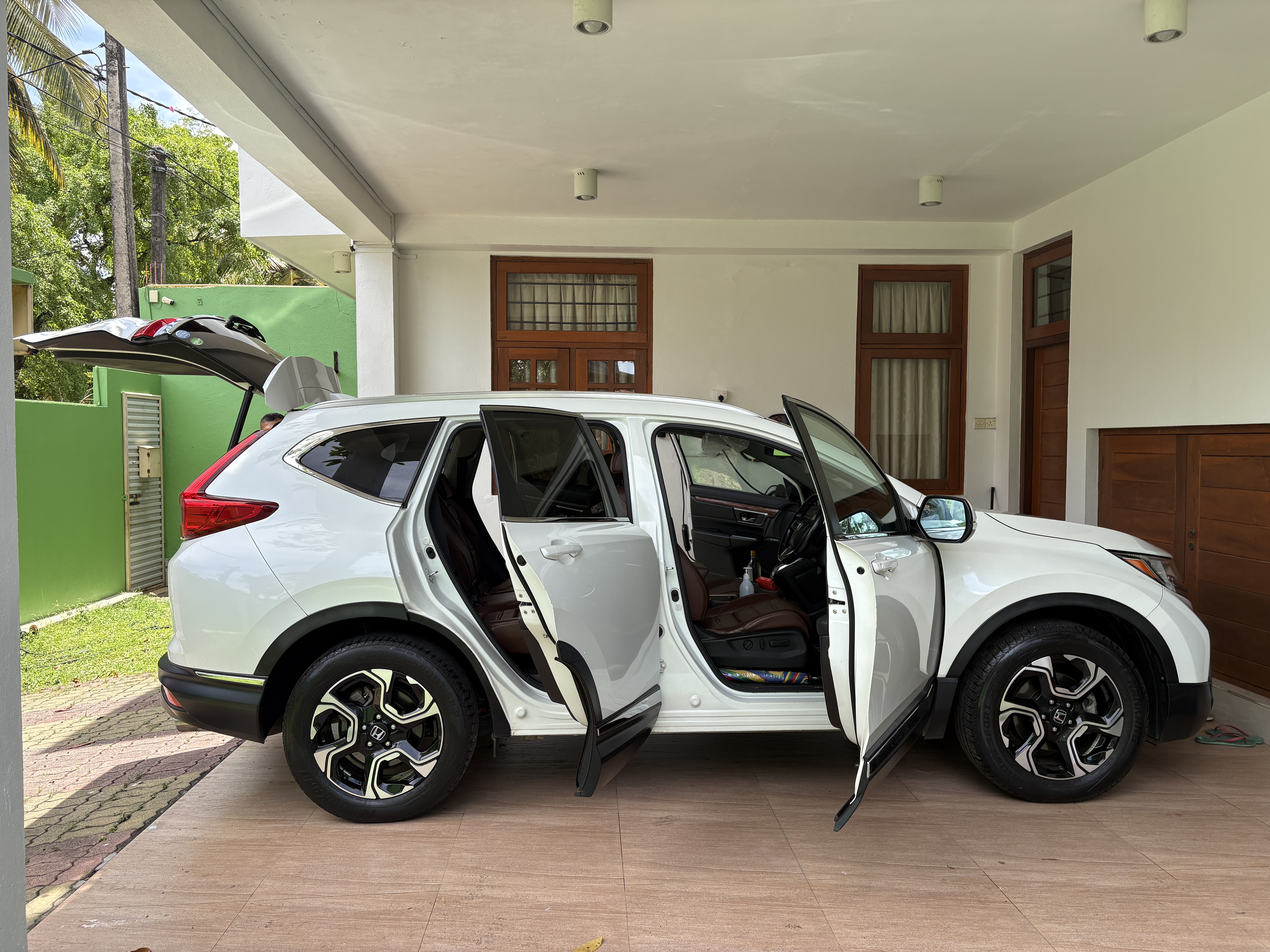 Honda CR V 2018 - பயன்படுத்தப்பட்டது SUV sale in Sri Lanka - patpat.lk