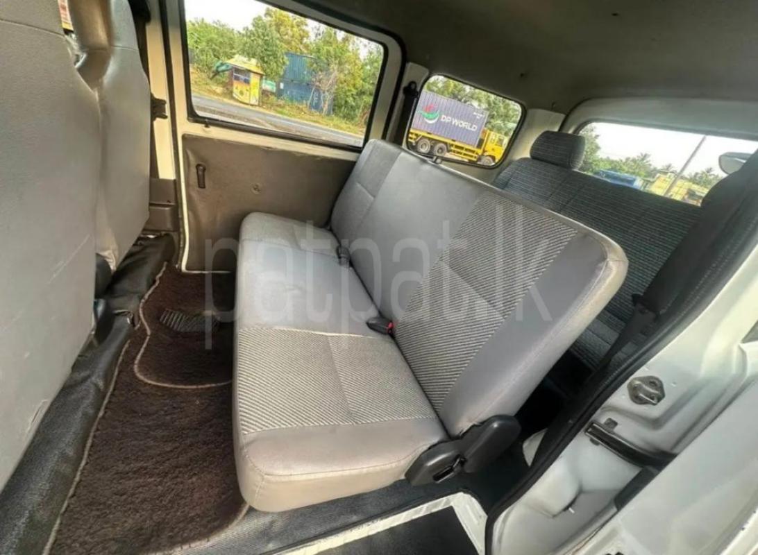 Toyota LiteAce 2011 - Used Van sale in Sri Lanka - patpat.lk