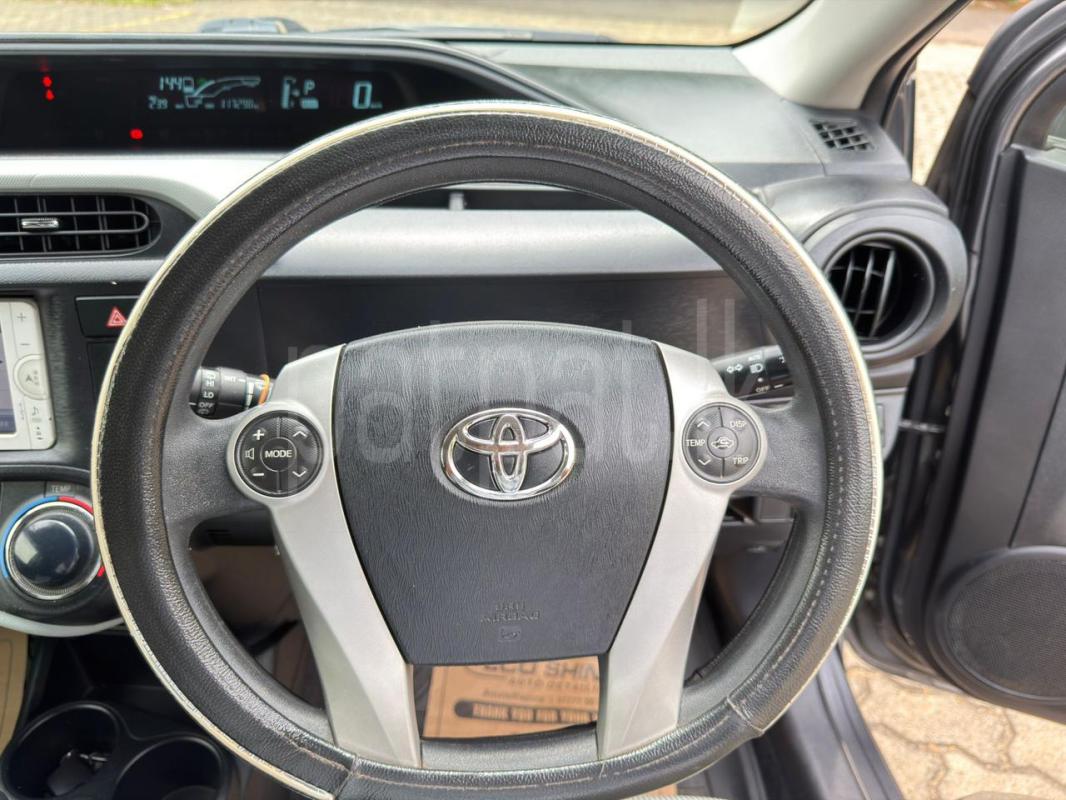 Toyota Aqua 2014 - பயன்படுத்தப்பட்டது கார் sale in Sri Lanka - patpat.lk