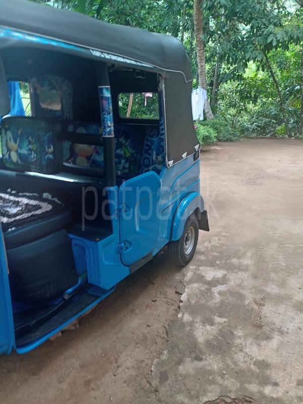 Bajaj 4 stroke 2025 - பயன்படுத்தப்பட்டது முச்சக்கர வண்டி sale in Sri Lanka - patpat.lk