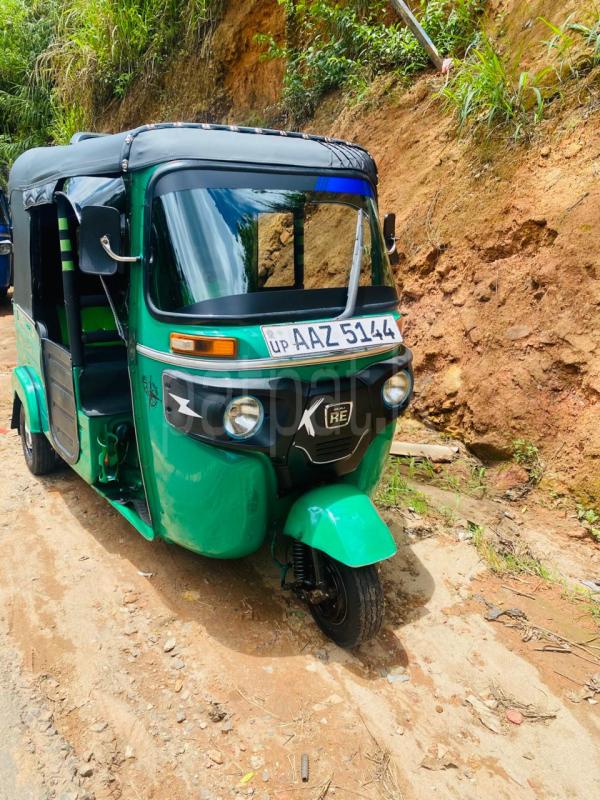 Bajaj Three Wheel 2015 - භාවිතා කරන ලද ත්‍රිරෝද රථය sale in Sri Lanka - patpat.lk