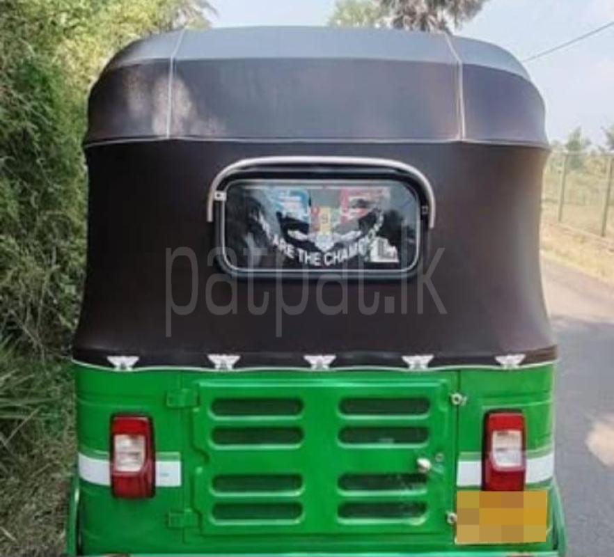 Bajaj Three Wheel 2013 - சான்றளிக்கப்பட்டது முச்சக்கர வண்டி sale in Sri Lanka - patpat.lk