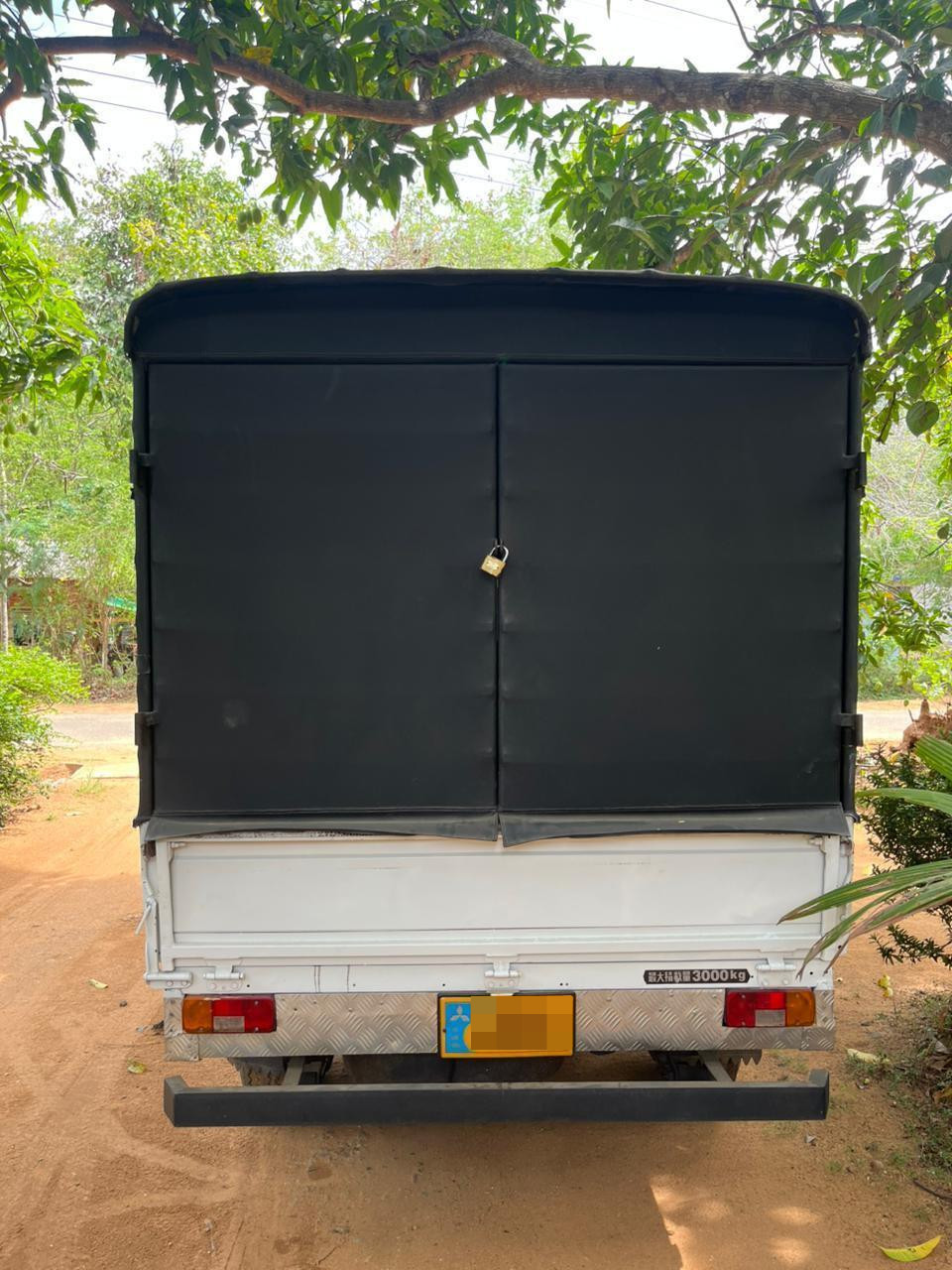 Mitsubishi L300 1990 - பயன்படுத்தப்பட்டது டிரக் sale in Sri Lanka - patpat.lk