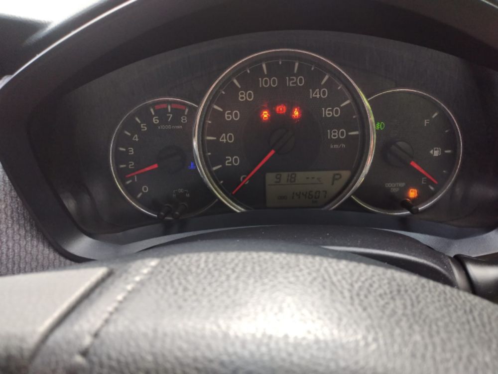 Toyota Axio 2013 - භාවිතා කරන ලද කාර් sale in Sri Lanka - patpat.lk