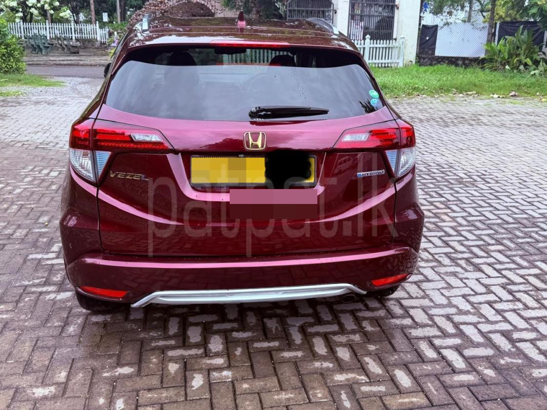 Honda Vezel 2017 - Used SUV sale in Sri Lanka - patpat.lk