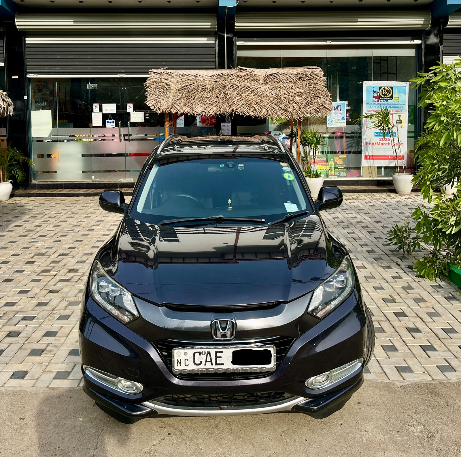 Honda Vezel 2013 - பயன்படுத்தப்பட்டது SUV sale in Sri Lanka - patpat.lk