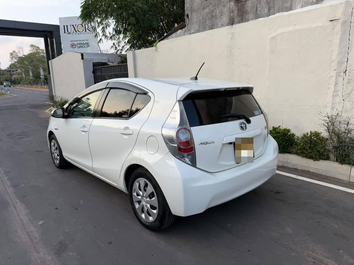 Toyota Aqua 2012 - Used Car sale in Sri Lanka - patpat.lk