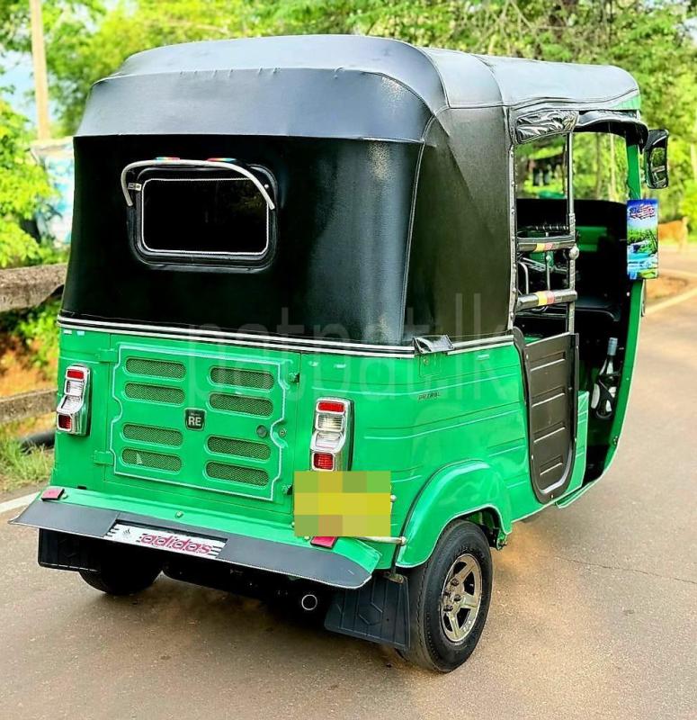 Bajaj Three Wheel 2015 - භාවිතා කරන ලද ත්‍රිරෝද රථය sale in Sri Lanka - patpat.lk