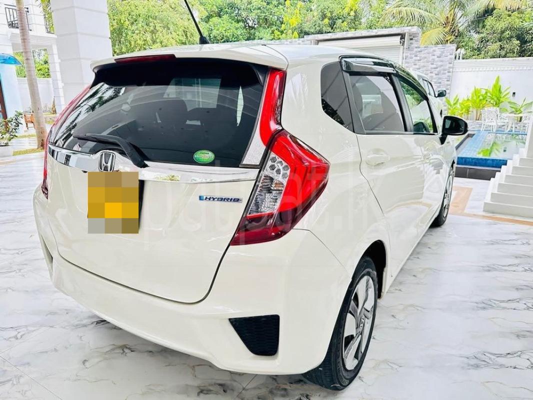 Advertisement image 3