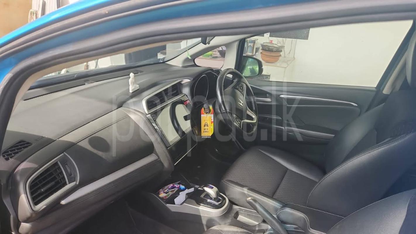 Honda Fit 2013 - භාවිතා කරන ලද කාර් sale in Sri Lanka - patpat.lk