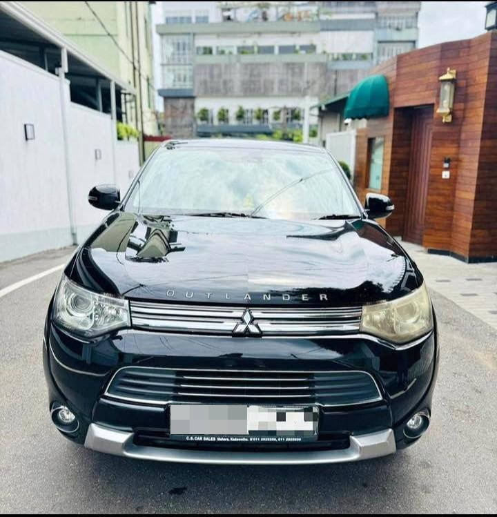 Mitsubishi Outlander 2014 - பயன்படுத்தப்பட்டது SUV sale in Sri Lanka - patpat.lk