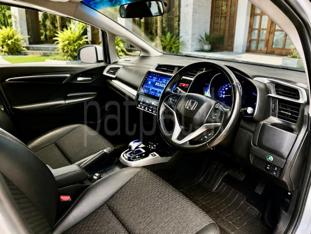 Honda Fit 2015 - Used Car sale in Sri Lanka - patpat.lk