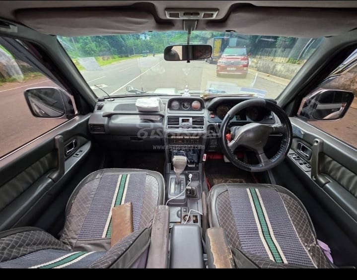 Mitsubishi Pajero 1994 - பயன்படுத்தப்பட்டது SUV sale in Sri Lanka - patpat.lk