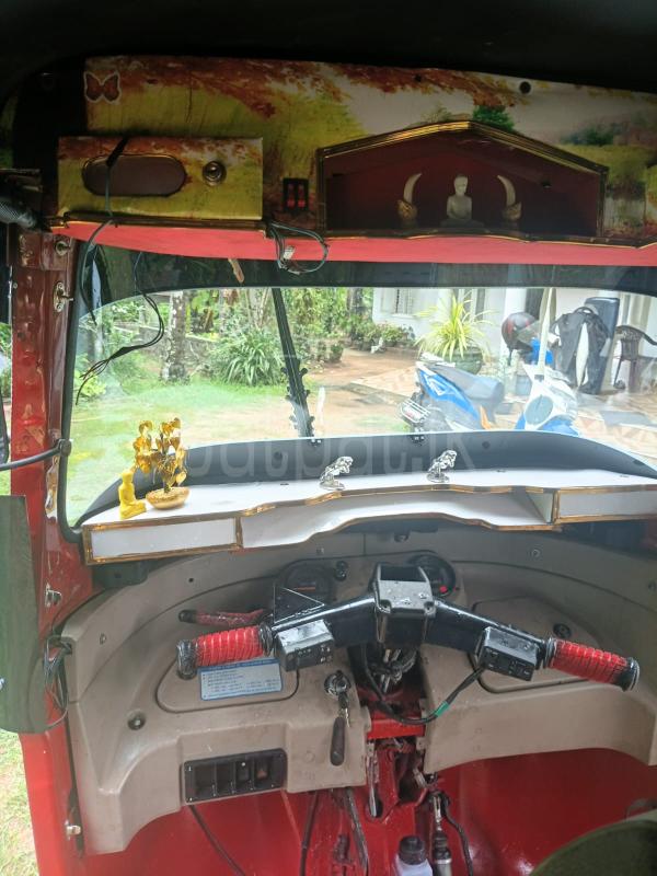 Bajaj Three Wheel 2015 - Used Three wheeler sale in Sri Lanka - patpat.lk