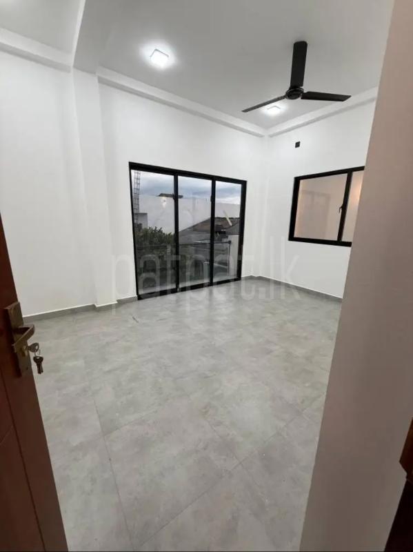 House for Sale in Athurugiriya