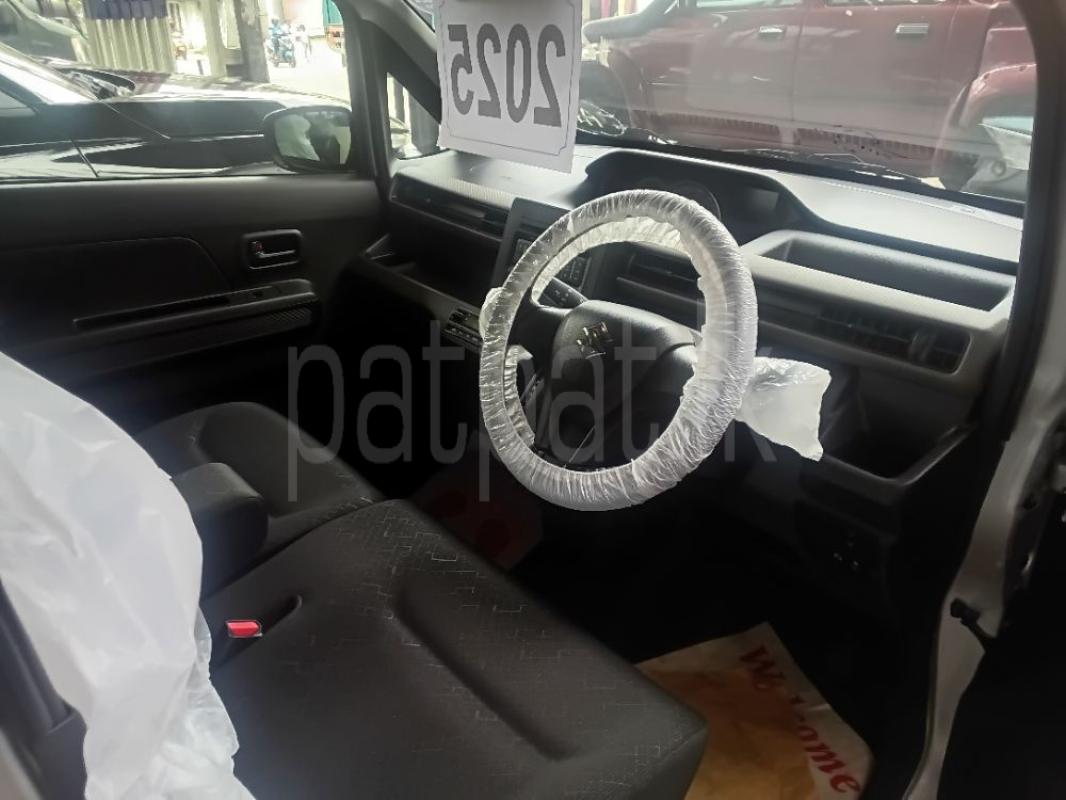 Advertisement image 6