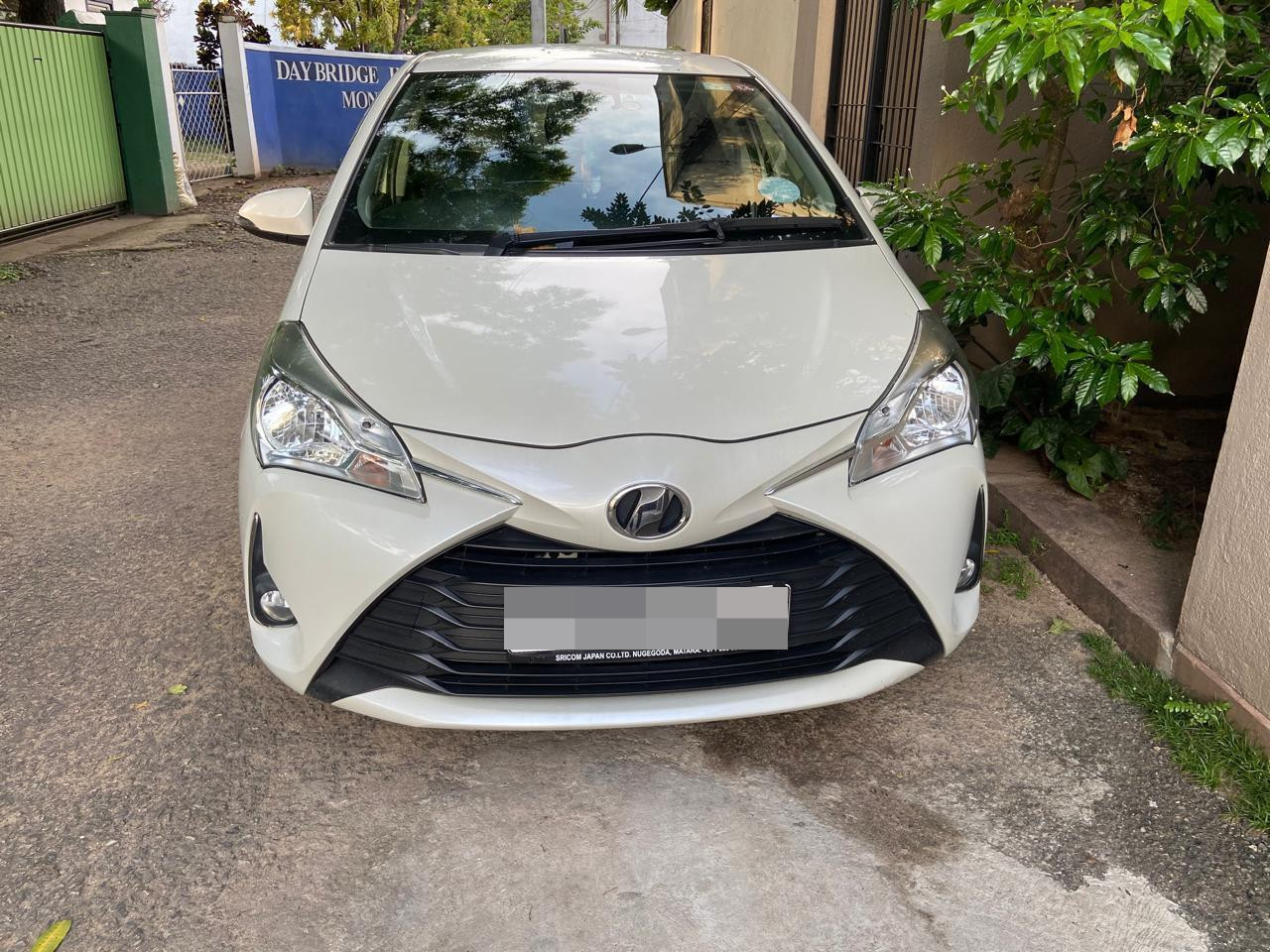 Toyota Vitz 2017 - Used Car sale in Sri Lanka - patpat.lk
