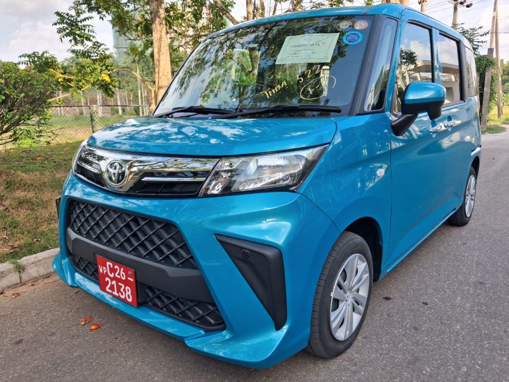 Toyota Roomy 2023 - Reconditioned Van sale in Sri Lanka - patpat.lk