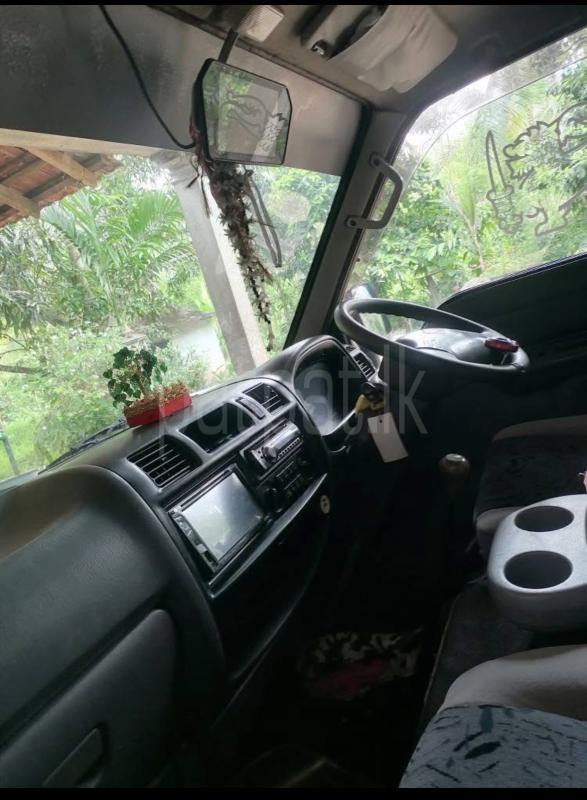 Nissan Vanette 2002 - பயன்படுத்தப்பட்டது வேன் sale in Sri Lanka - patpat.lk