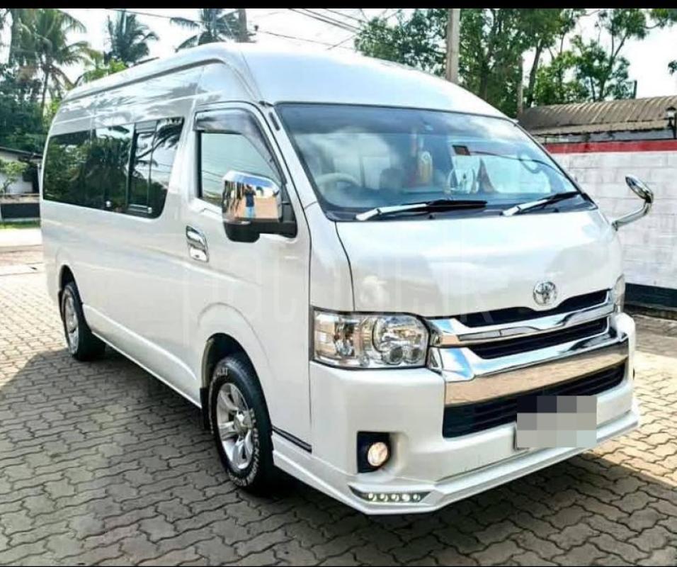 Toyota Hiace 2012 - பயன்படுத்தப்பட்டது வேன் sale in Sri Lanka - patpat.lk