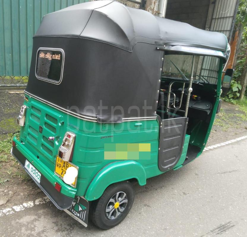 Bajaj 4 stroke 2015 - භාවිතා කරන ලද ත්‍රිරෝද රථය sale in Sri Lanka - patpat.lk