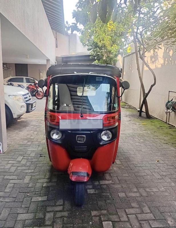 Bajaj Three Wheel 2018 - பயன்படுத்தப்பட்டது முச்சக்கர வண்டி sale in Sri Lanka - patpat.lk