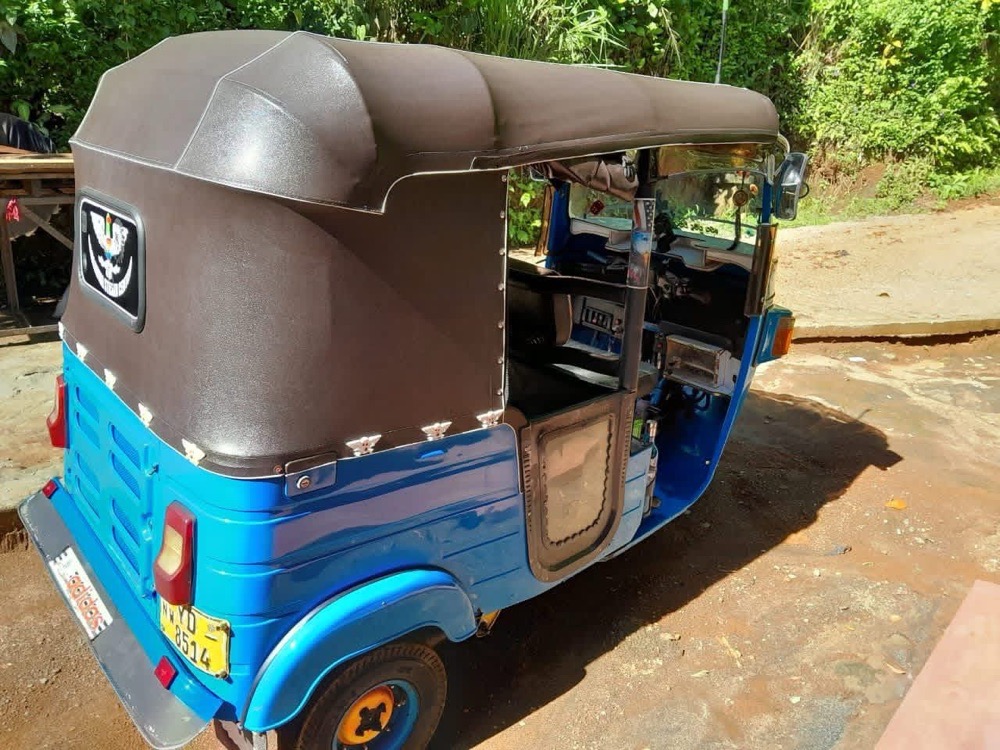 Bajaj Three Wheel 2011 - பயன்படுத்தப்பட்டது முச்சக்கர வண்டி sale in Sri Lanka - patpat.lk
